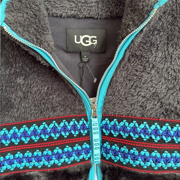 New! UGG® Women’s Marlene Sherpa Jacket Heritage Braid
Faux Fur Jacket Sz M - Picture 9 of 14